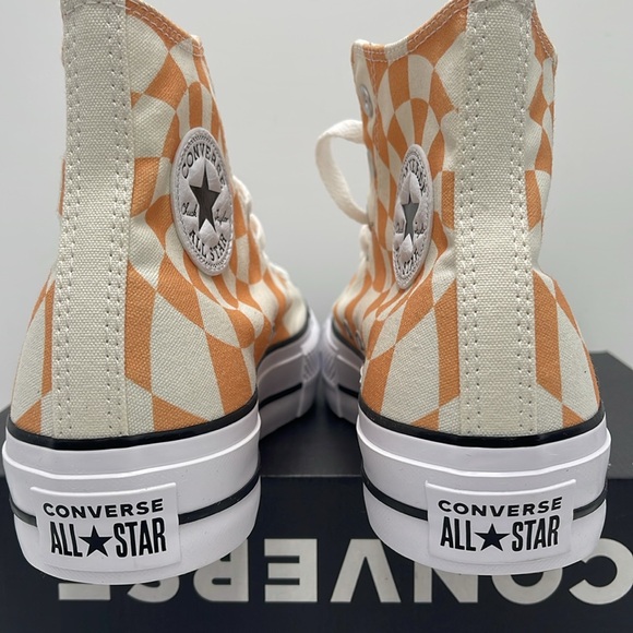 Converse WMNS A10010C CTAS LIFT HI
ORANGE CANDY/WHITE/BLACK A10010C Platforms - Picture 13 of 16